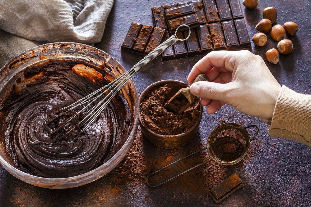 Как делают шоколад ручной работы