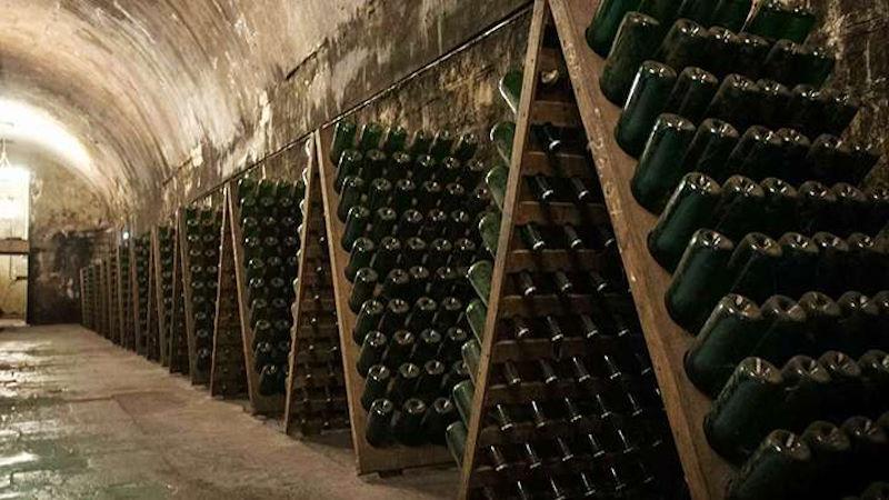 Стабилизация и выдержка вина